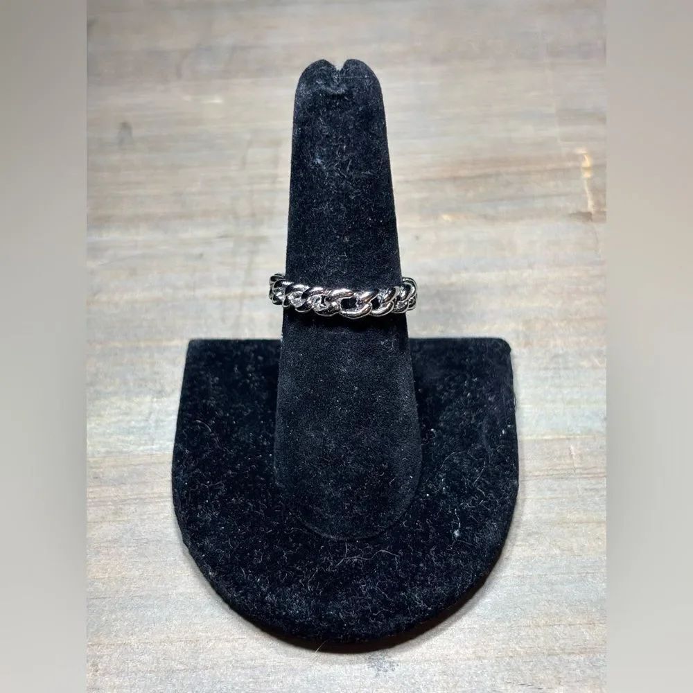 New! Link Style Fashion Silver Tone Ring Size 7.5 Costume Jewelry Hypoallergenic